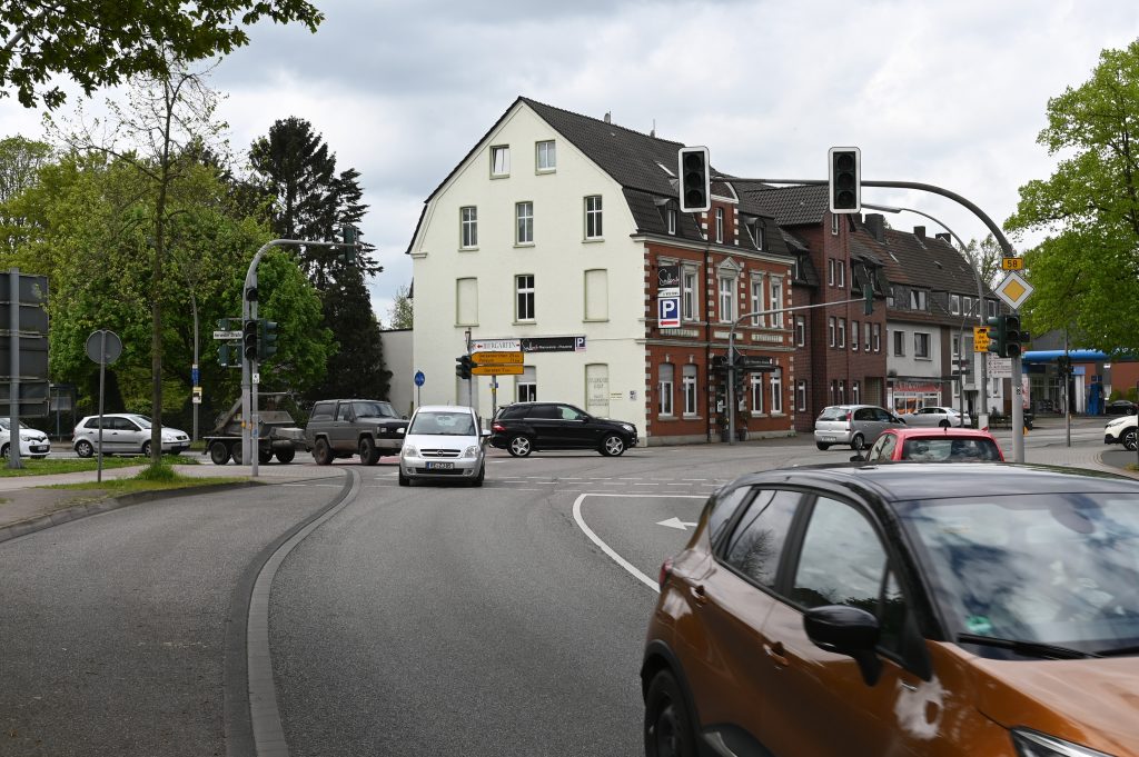 Am Montagmittag erlebte der Stadtteil Wulfen in Dorsten einen ausgedehnten Stromausfall, der Wohnhäuser, Ampeln und Geschäfte betraf.